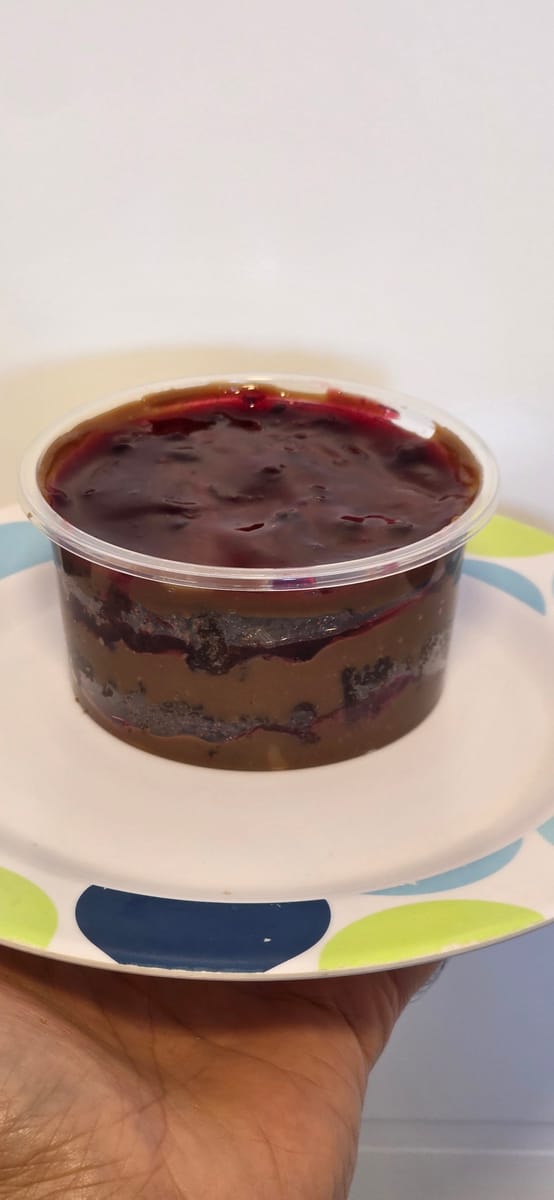 Bolo Molhadão c/ Brig. Meio Amargo no Pote